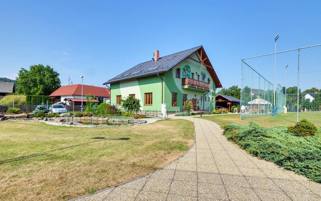 Restaurace A Penzion Kamenec Jilesovice Exterior photo